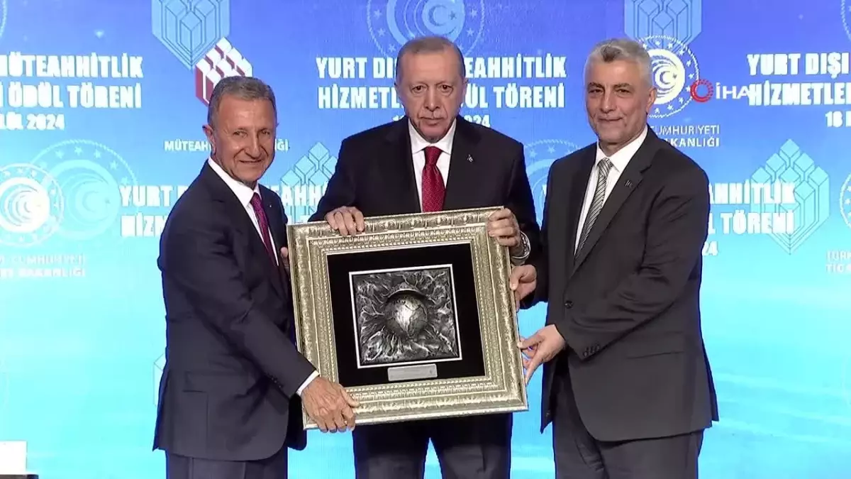 Cumhurbaşkanı Erdoğan, Yurtdışı Müteahhitlik Hizmetleri Başarı Ödülleri Töreni’nde Konuştu